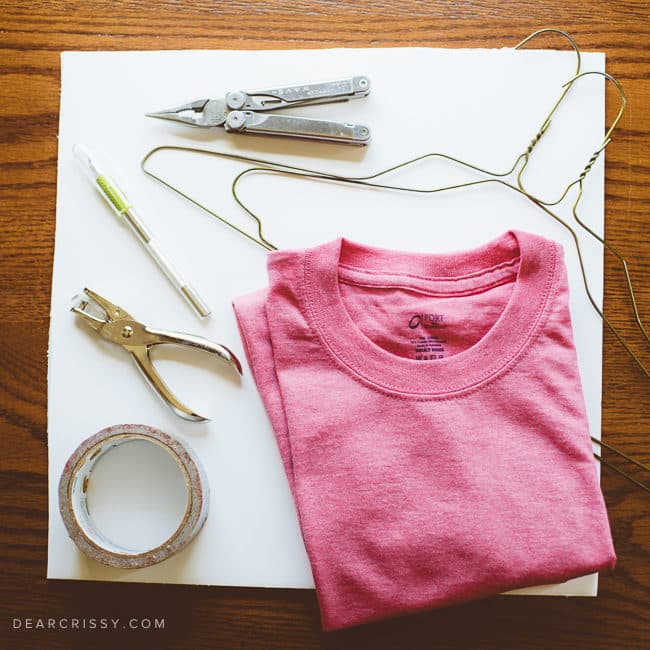 DIY Cat Tent - This easy DIY cat tent craft is so cute and your cat will adore you for it!